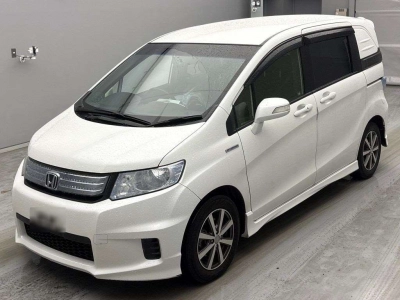 HONDA FREED SPIKE HYBRID