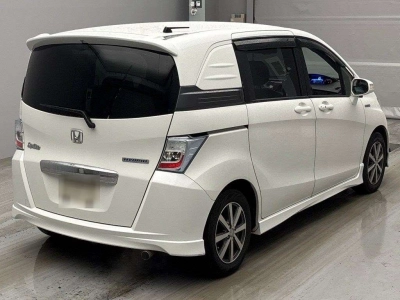 HONDA FREED SPIKE HYBRID