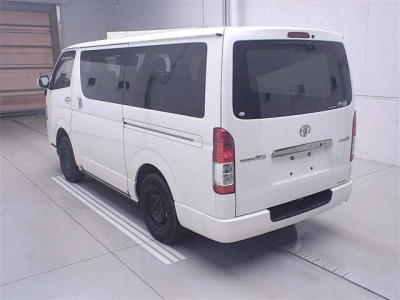 TOYOTA REGIUS ACE