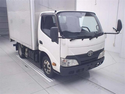 TOYOTA DYNA