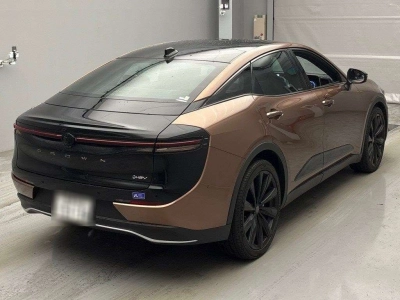 TOYOTA CROWN CROSSOVER