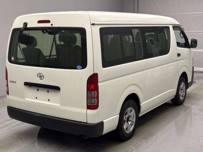 TOYOTA HIACE WAGON