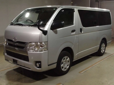 TOYOTA REGIUS VAN
