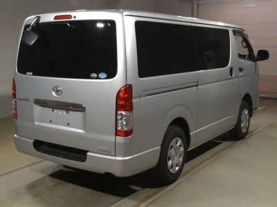 TOYOTA REGIUS VAN