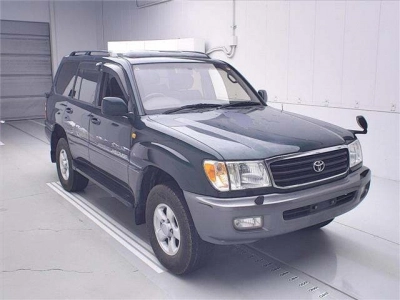 TOYOTA LAND CRUISER 100