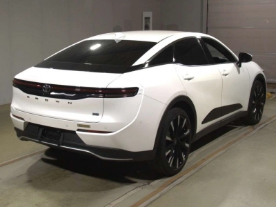 TOYOTA CROWN CROSSOVER