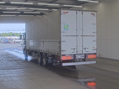 MITSUBISHI FUSO SUPER GREAT