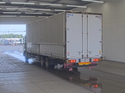 MITSUBISHI FUSO SUPER GREAT