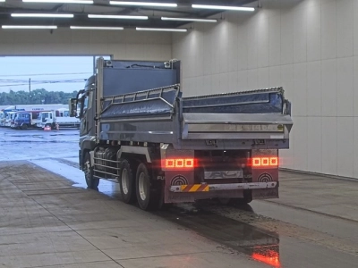 MITSUBISHI FUSO SUPER GREAT