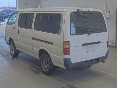TOYOTA HIACE