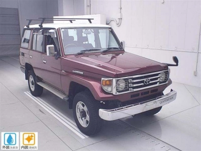 TOYOTA LAND CRUISER 70