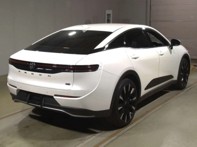 TOYOTA CROWN CROSSOVER