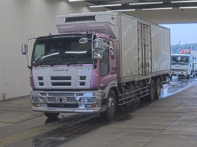 ISUZU GIGA