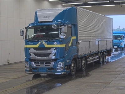 ISUZU GIGA