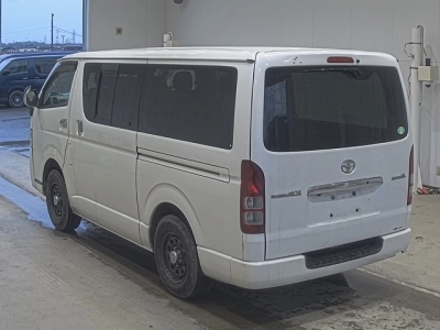 TOYOTA REGIUS VAN