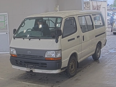 TOYOTA REGIUS VAN