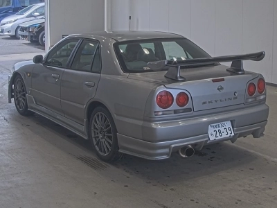 NISSAN SKYLINE