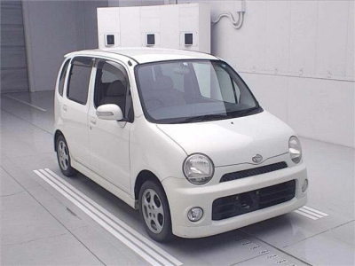 DAIHATSU MOVE LATTE