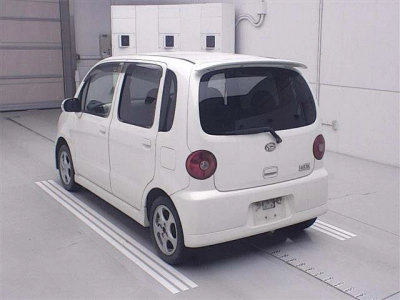 DAIHATSU MOVE LATTE