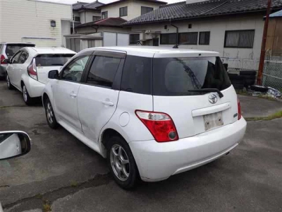 TOYOTA IST