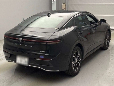 TOYOTA CROWN CROSSOVER