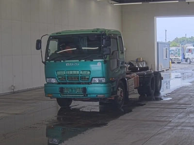 ISUZU GIGA
