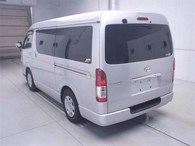 TOYOTA REGIUS ACE