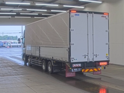ISUZU GIGA