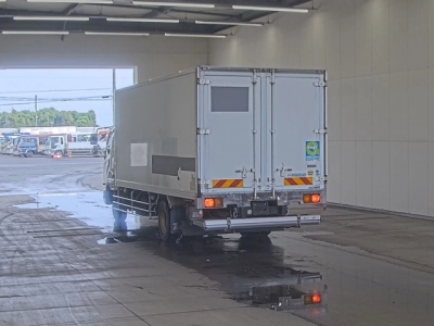 MITSUBISHI FUSO FIGHTER