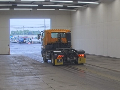 MITSUBISHI FUSO SUPER GREAT