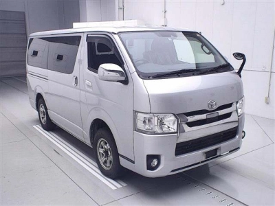 TOYOTA REGIUS ACE