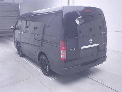 TOYOTA REGIUS ACE