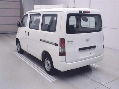 TOYOTA TOWN ACE