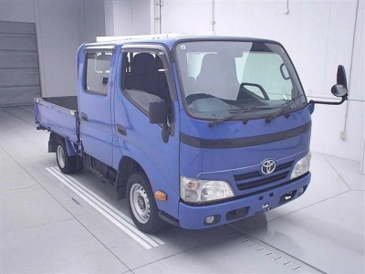 TOYOTA DYNA