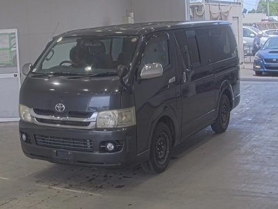 TOYOTA REGIUS ACE