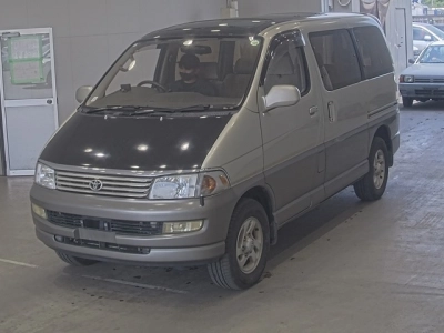 TOYOTA HIACE REGIUS