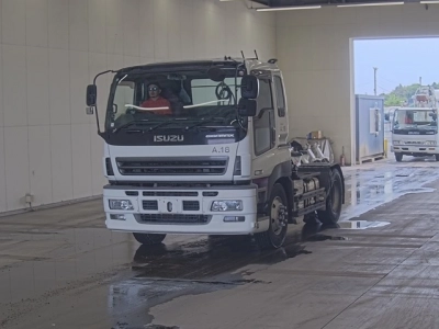 ISUZU GIGA