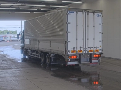 MITSUBISHI FUSO SUPER GREAT