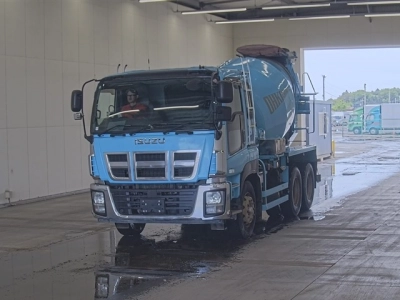 ISUZU GIGA