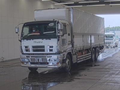 ISUZU GIGA