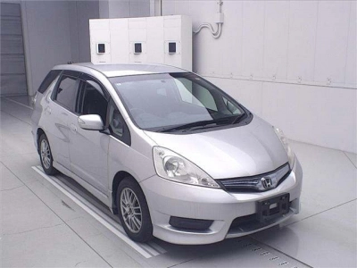 HONDA FIT SHUTTLE