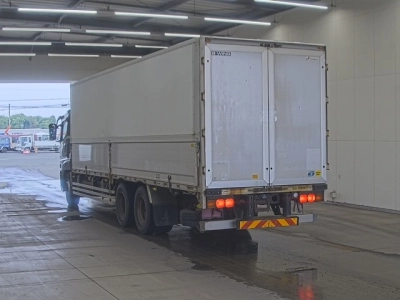 MITSUBISHI FUSO SUPER GREAT