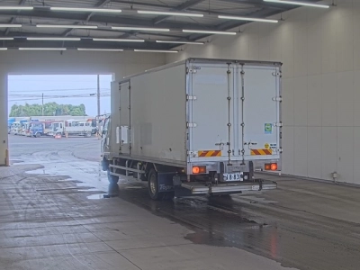 MITSUBISHI FUSO FIGHTER