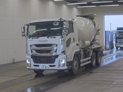 ISUZU GIGA