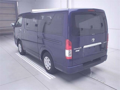 TOYOTA REGIUS ACE