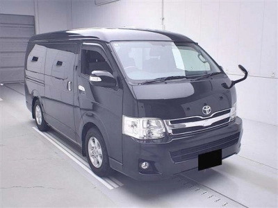 TOYOTA REGIUS ACE
