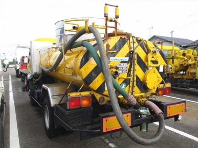 MITSUBISHI FUSO FIGHTER