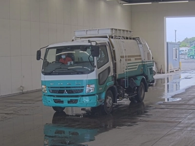 MITSUBISHI FUSO FIGHTER