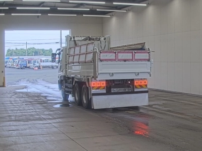 MITSUBISHI FUSO SUPER GREAT