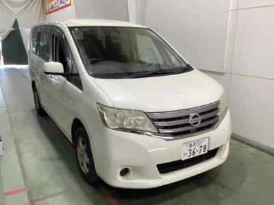 NISSAN SERENA